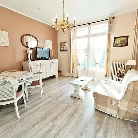 Le Petit Paradis, T3, Wifi, Parking, Veranda Bagnères-de-Luchon Exterior foto